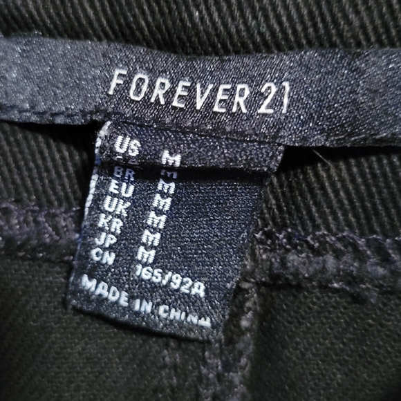 Black Cat Overall Dress - Picture 4 of 4